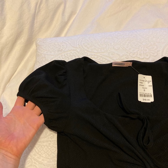 Black detailed crop from M boutique - Picture 7 of 8